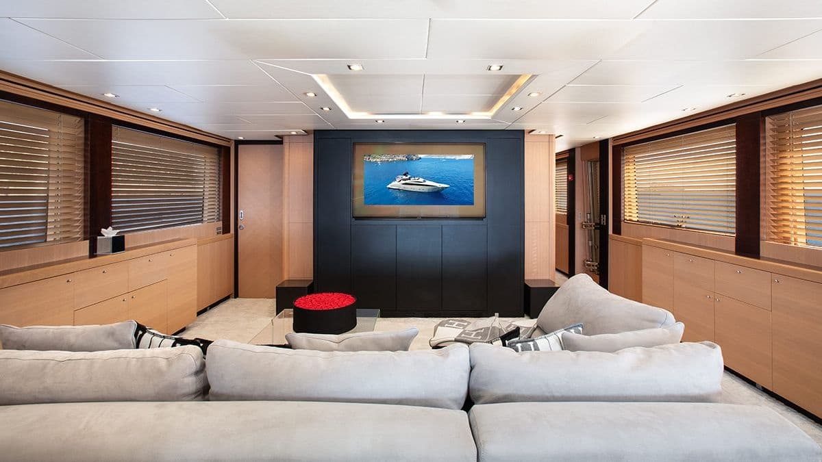 Ycm 120 cabin