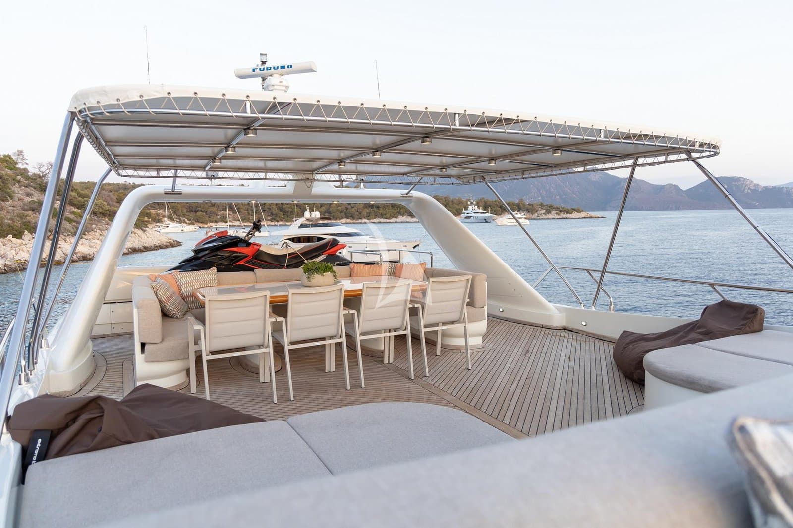 Aquila dining