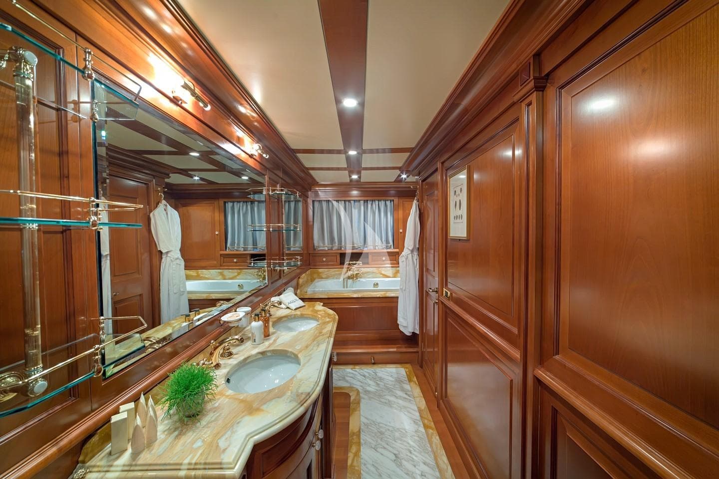 Aquila cabin