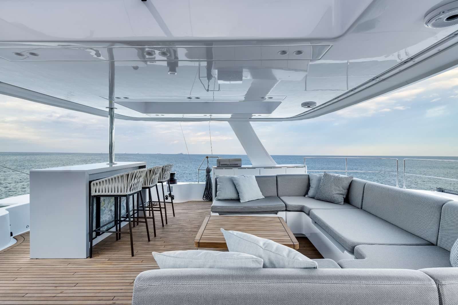 Agata Blu interior