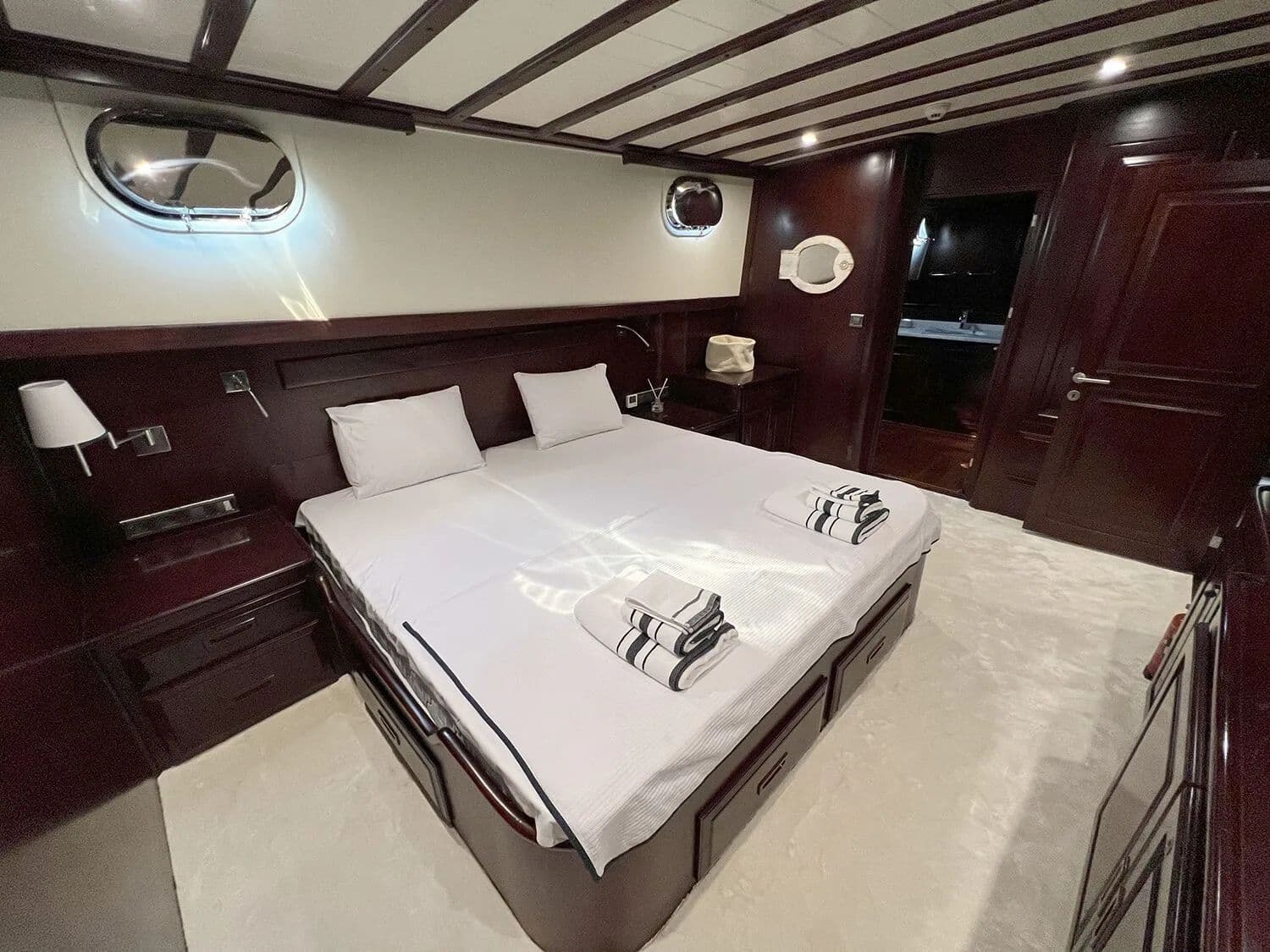 Always Smile cabin
