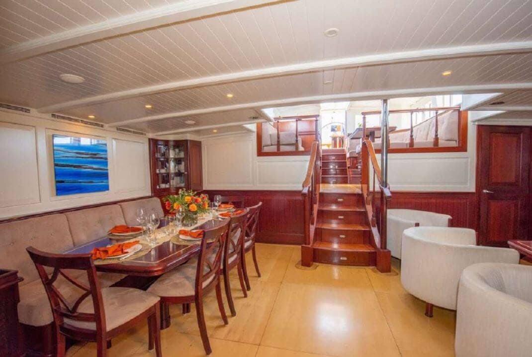 Aurelius dining