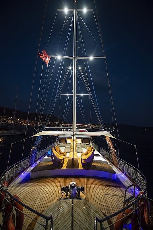 Blu Dream interior