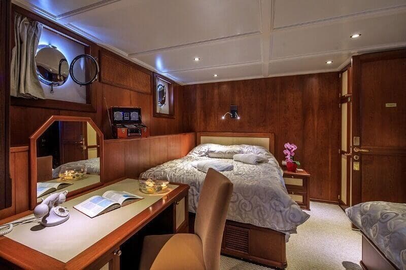 Donna Del Mare interior