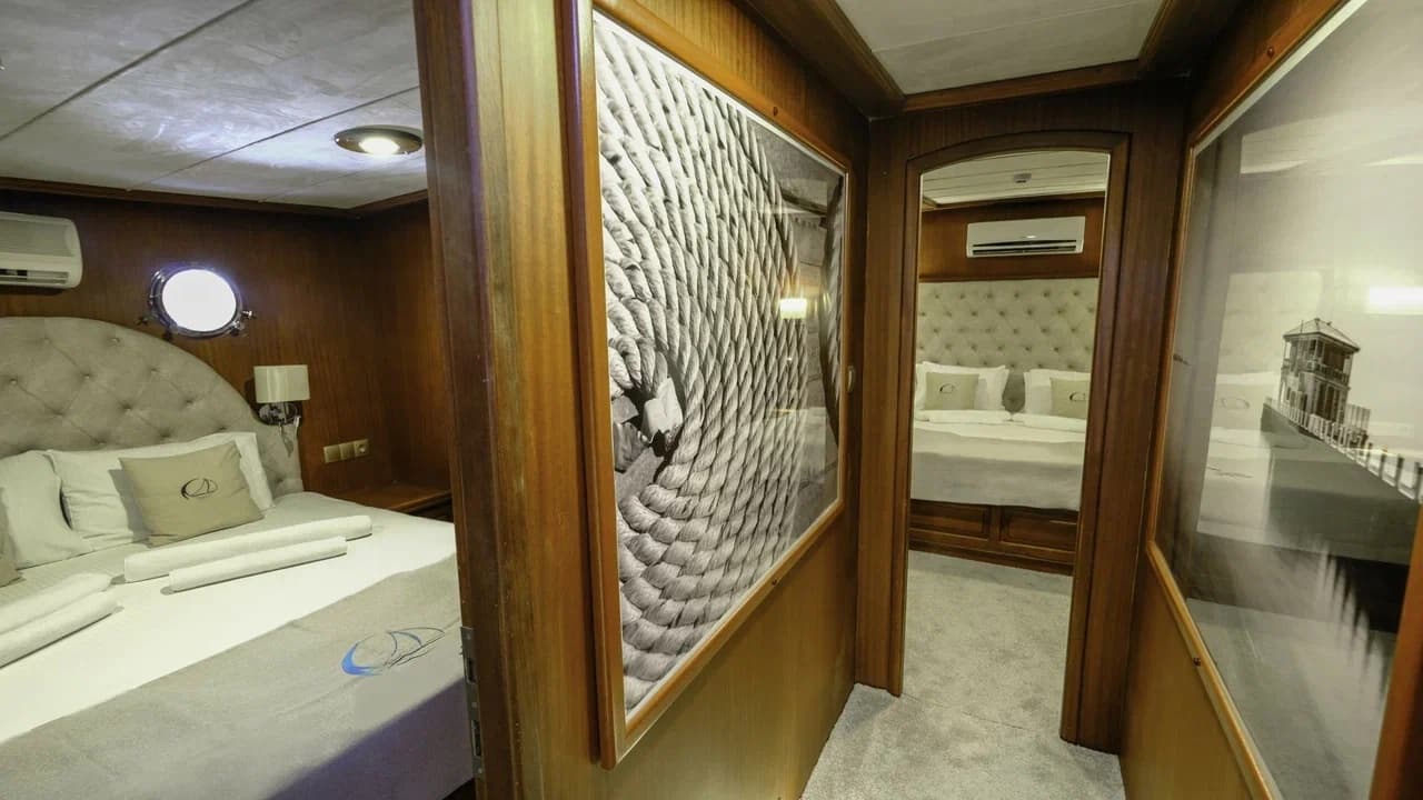 Efe Burak interior