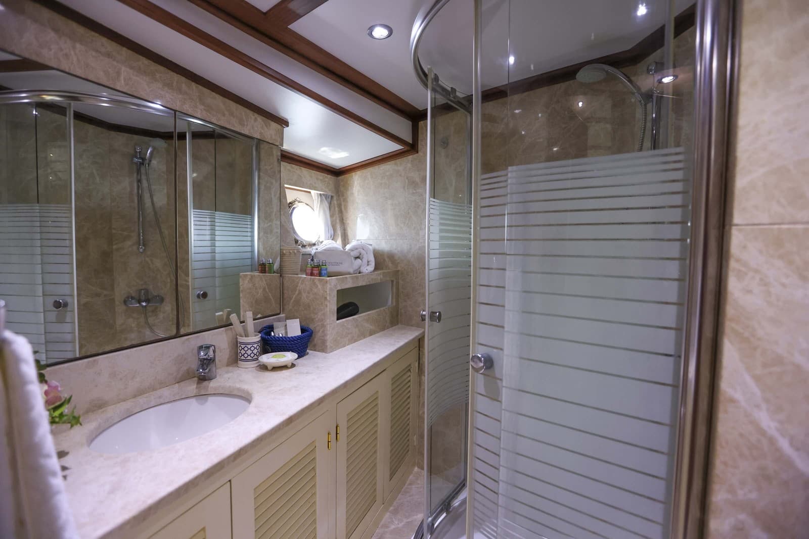 Gazella interior