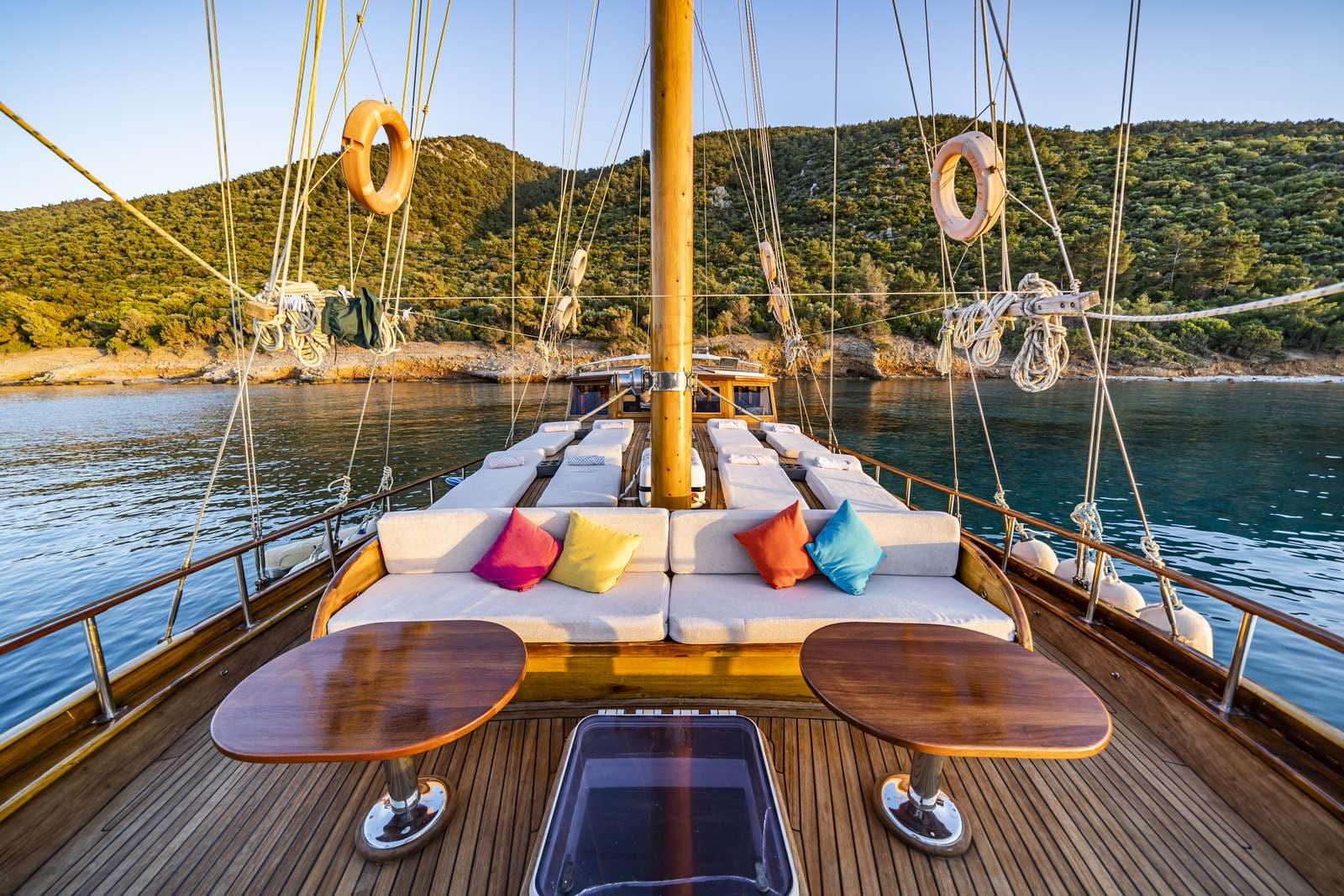 Golden Life interior