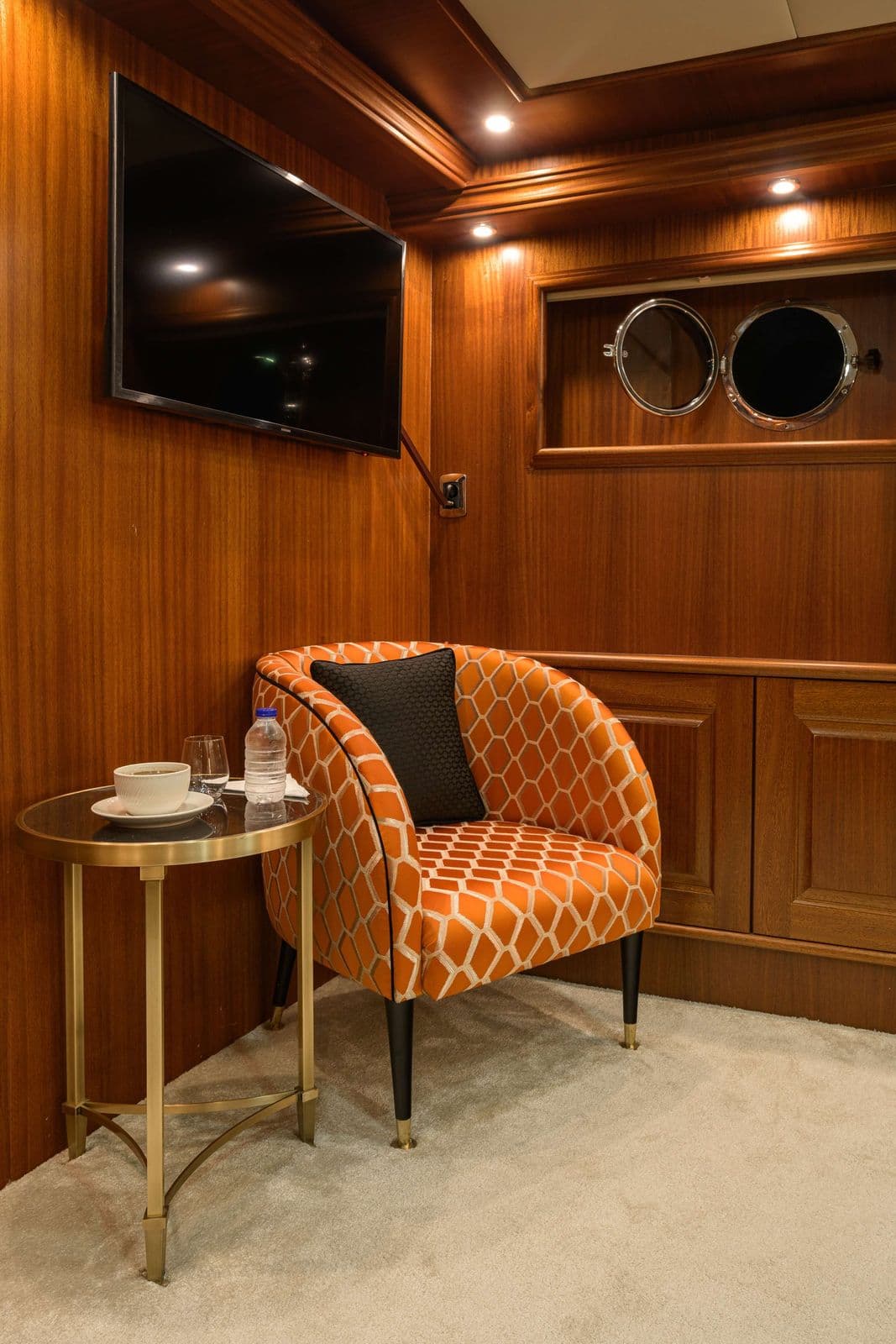Kaptan Kadir cabin