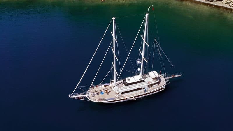 Kayhan 4 cabin