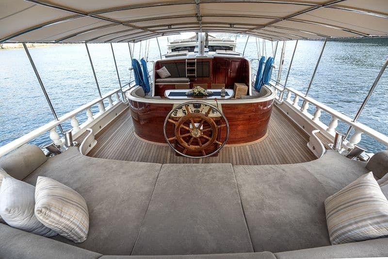 Kayhan 5 interior