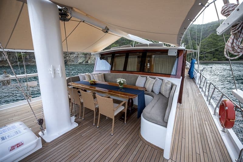 Kayhan 5 cabin