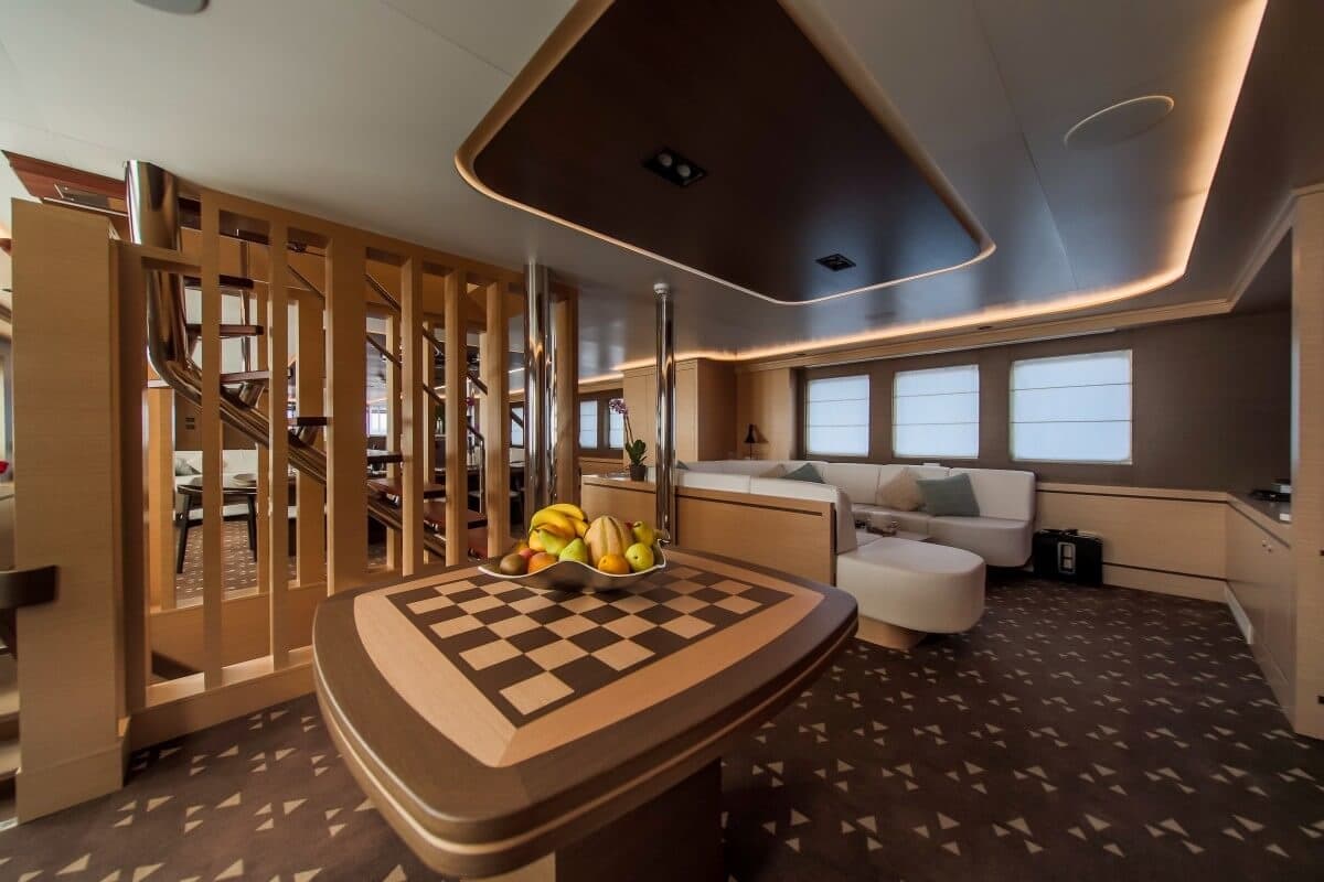 M/s Omnia deck