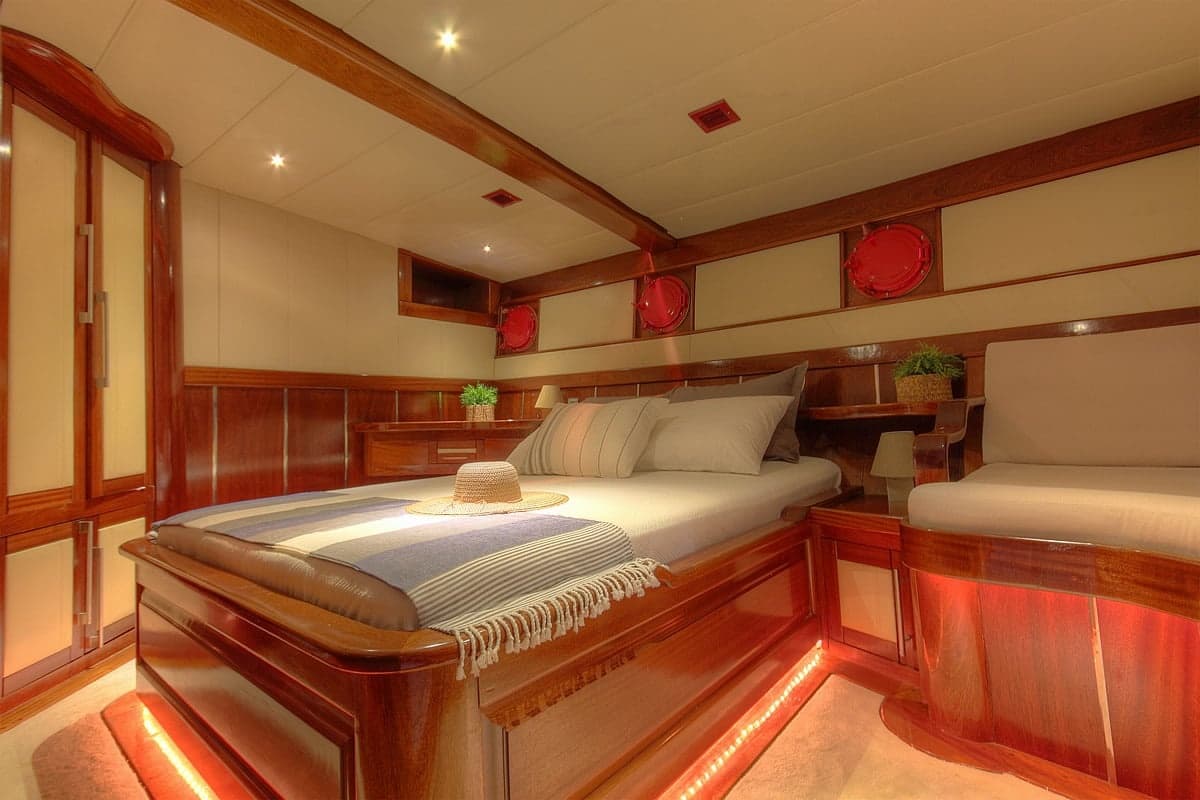 Nautilus II interior