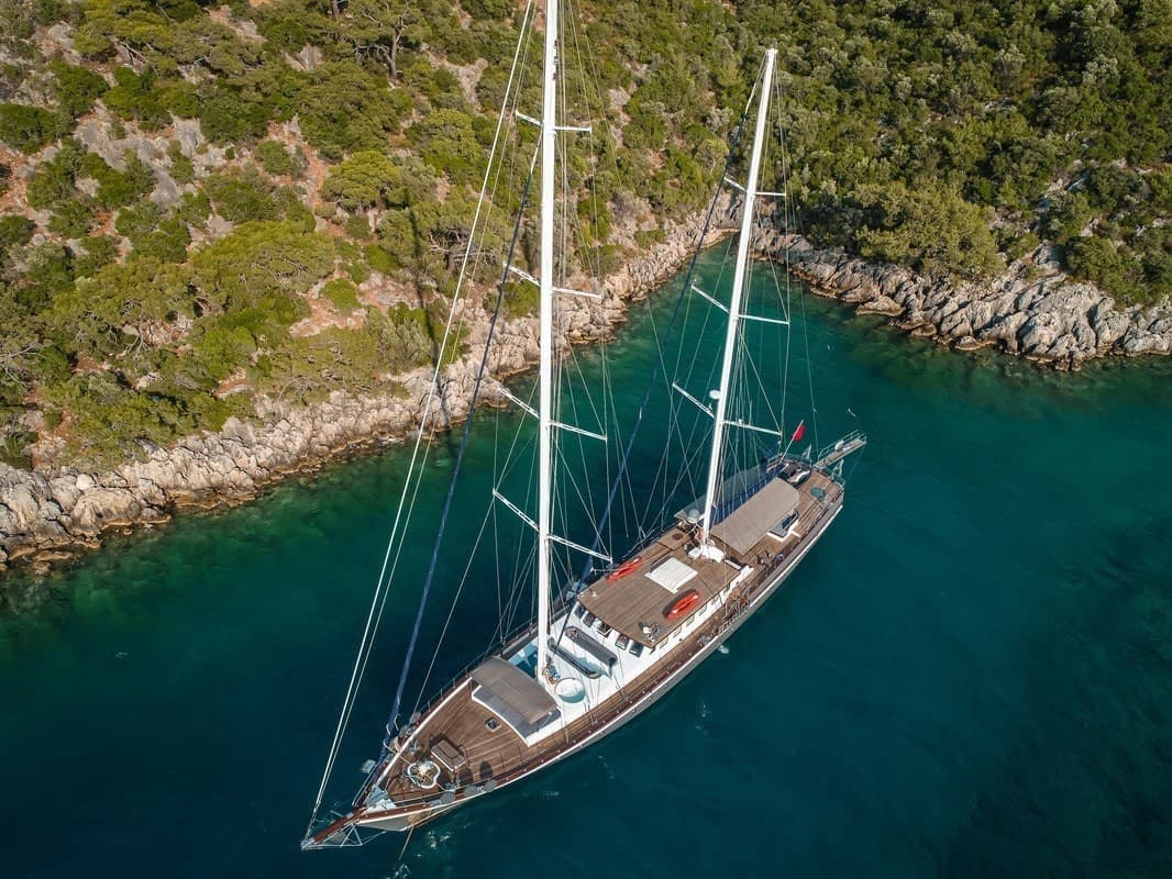 Nautilus II deck