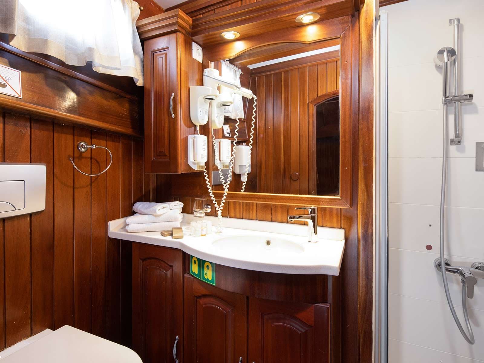 Nostra Vita cabin
