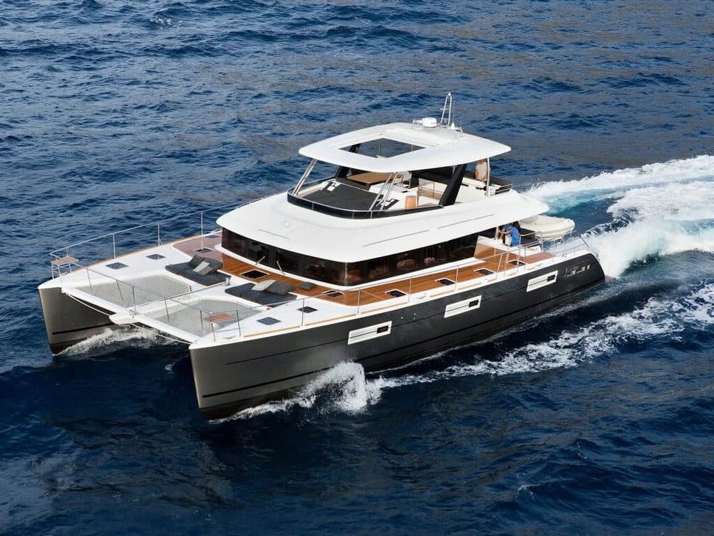 Pearly Gates Lagoon 630 cabin