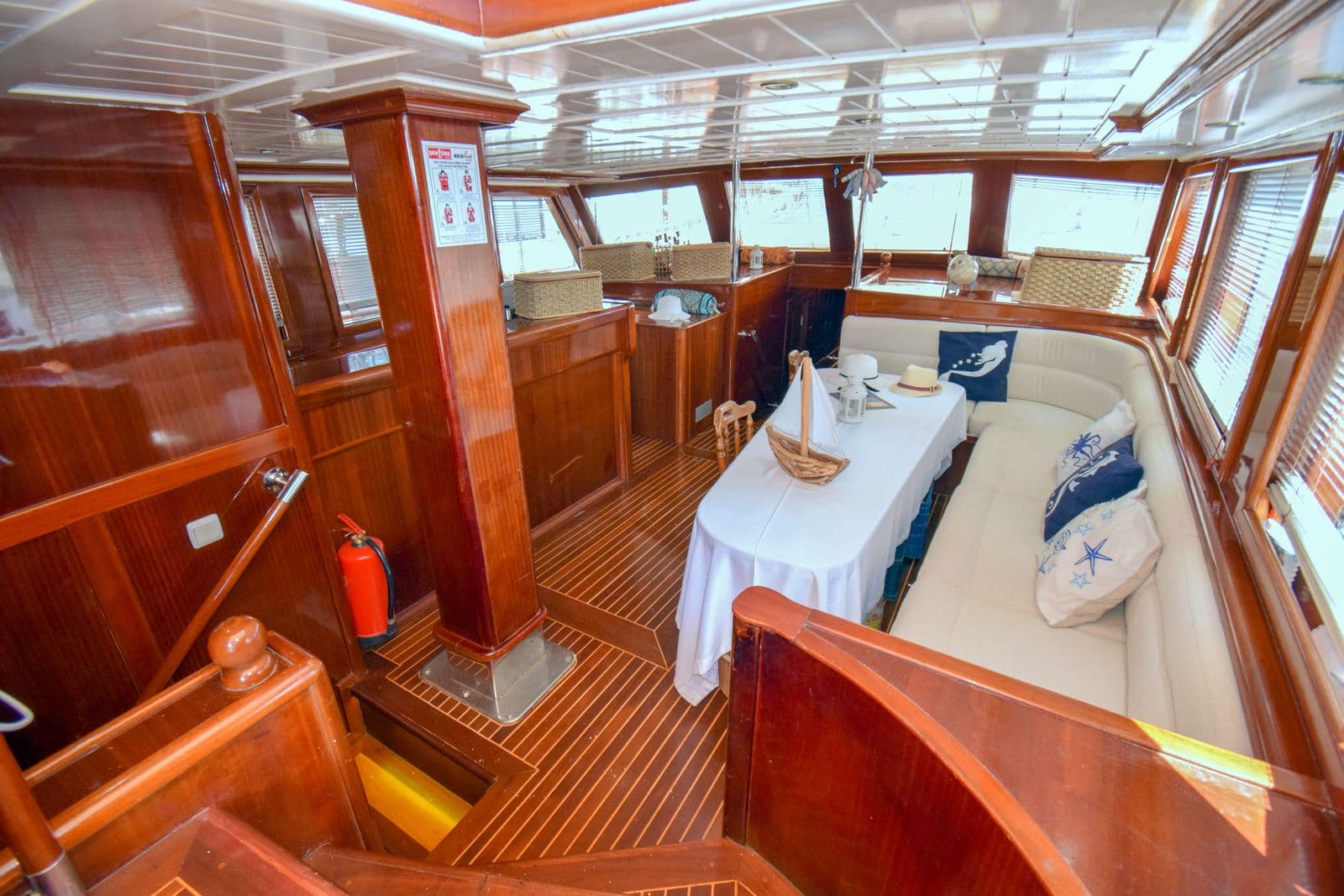 Perla Del Mar 1 interior