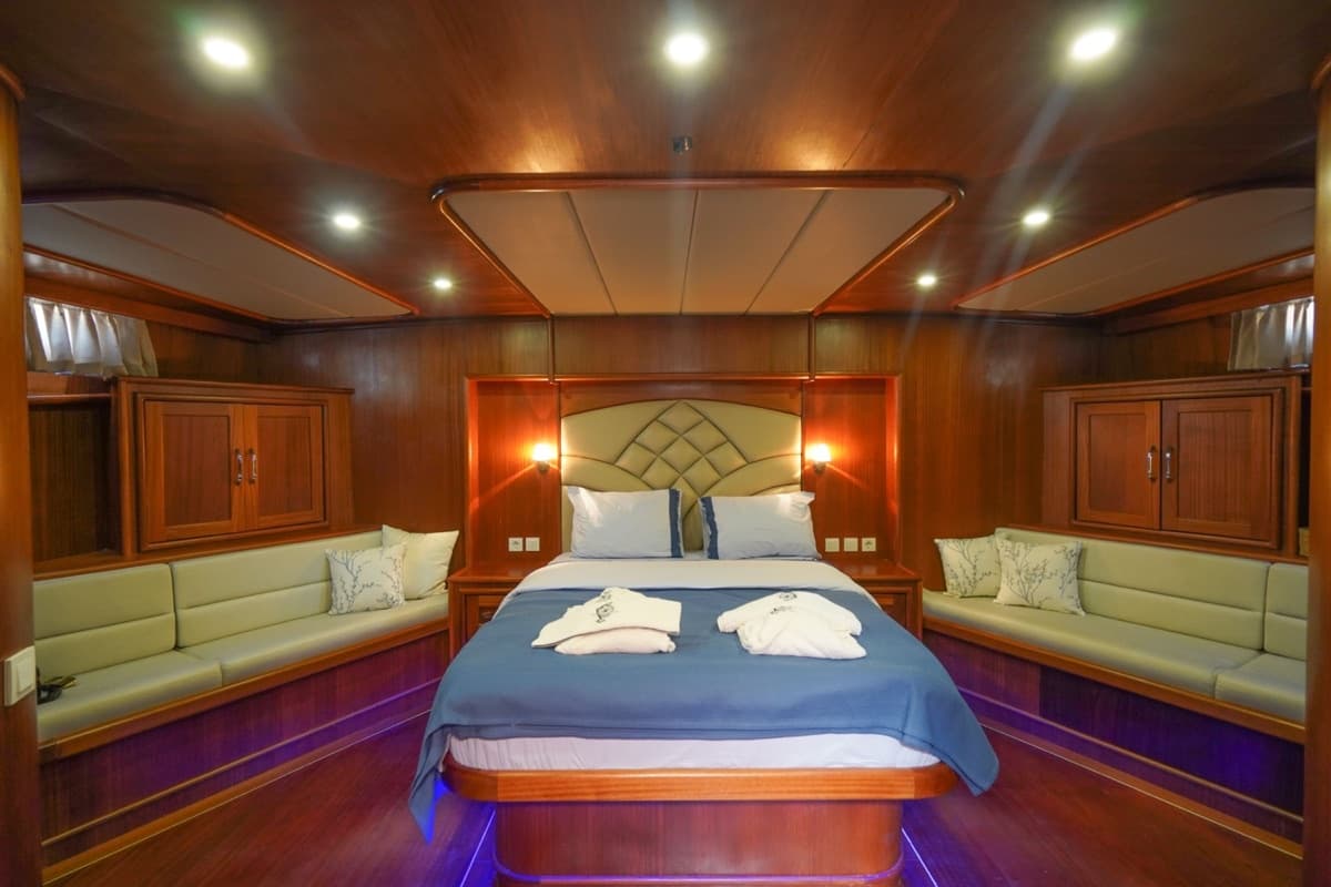 Prenses Esila interior
