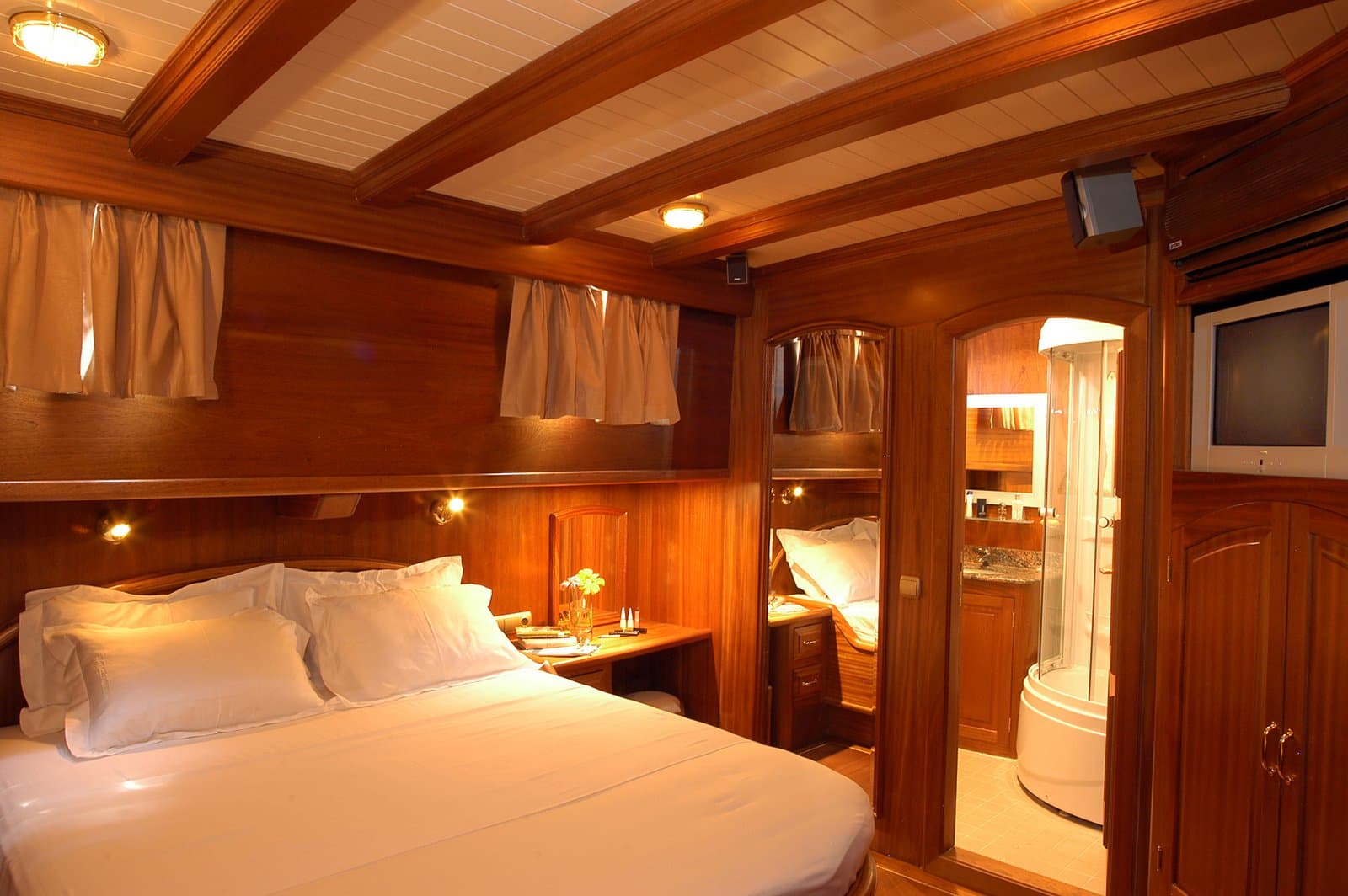 Queen Of Karia interior