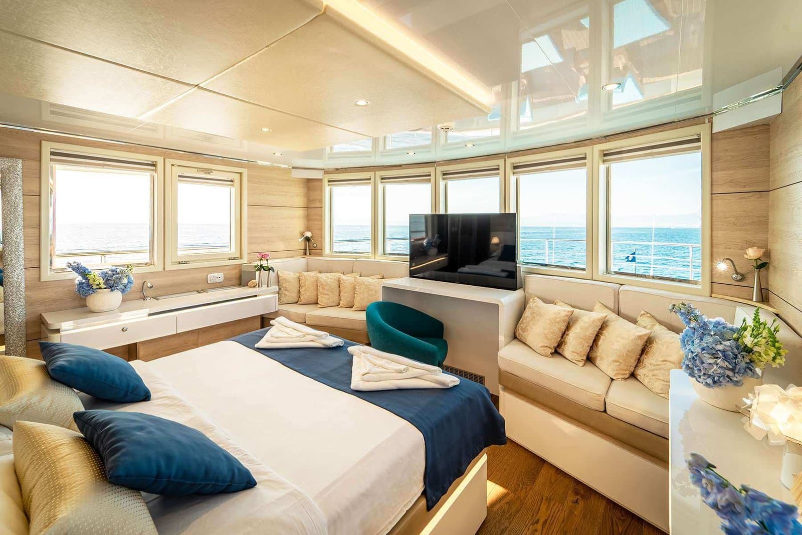 Riva cabin