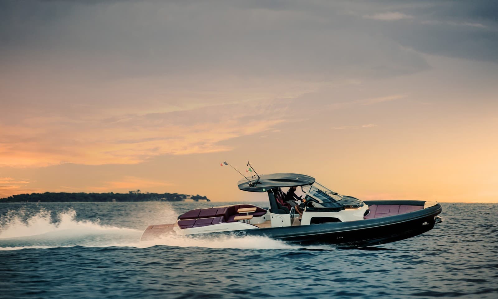 Seawolf X cabin