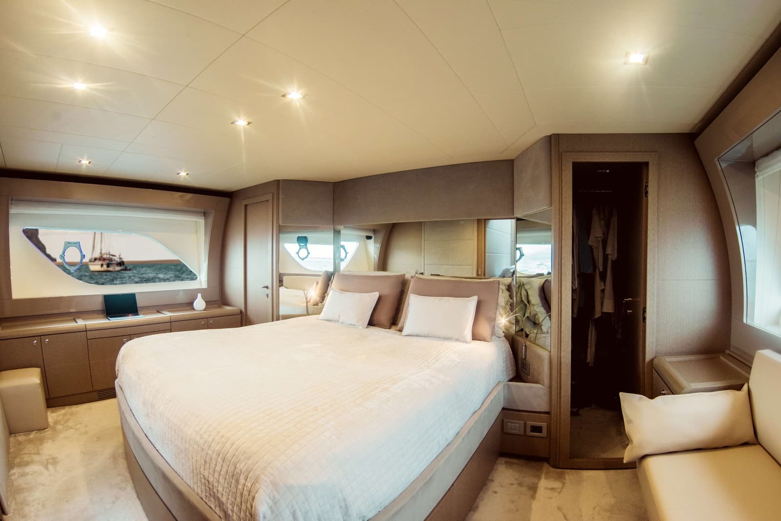 Sea Sons interior