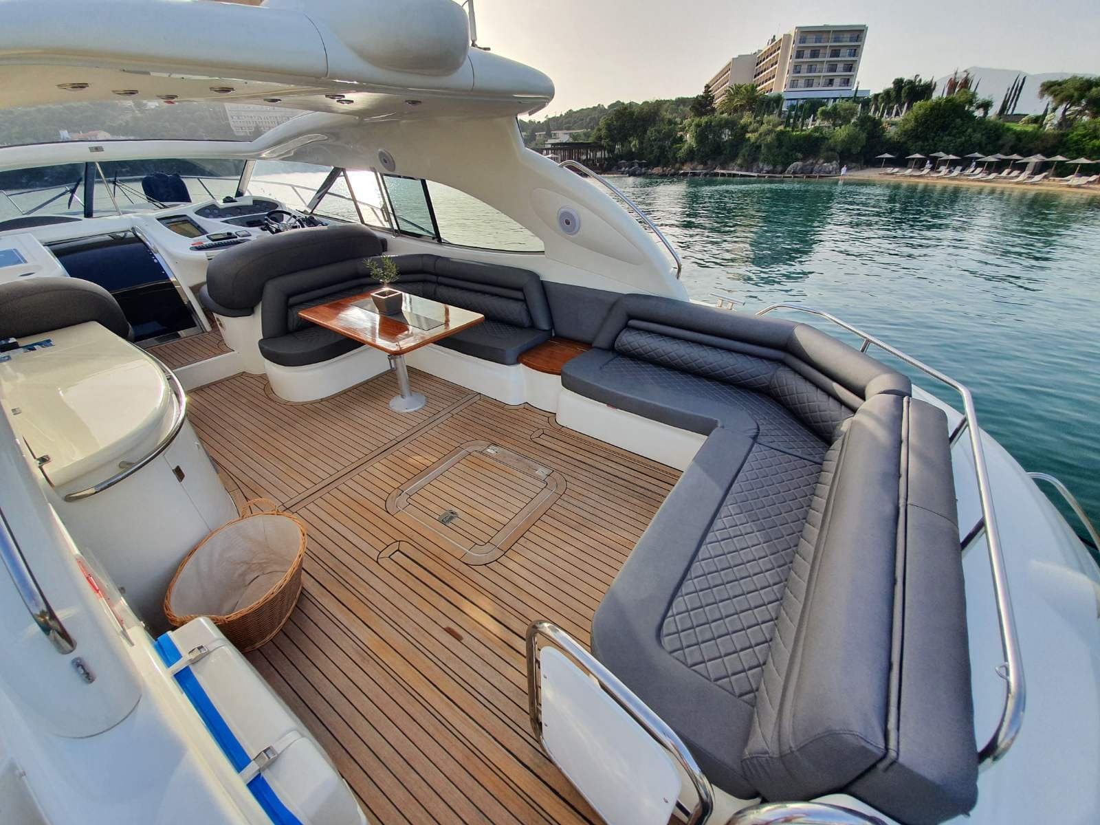 Sunseeker 56 deck