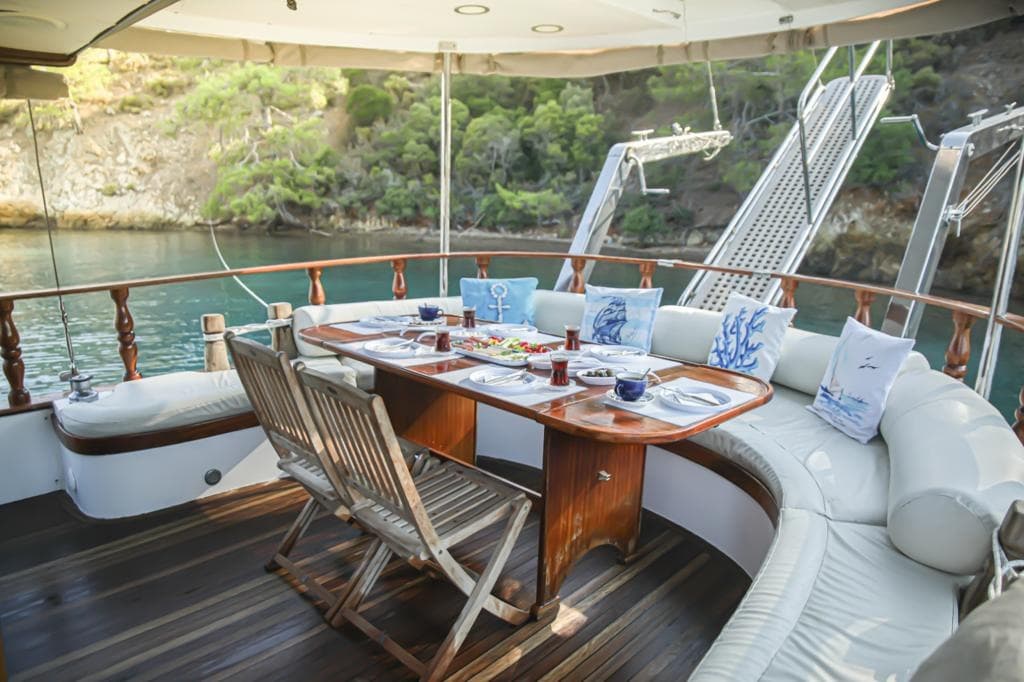 Thalasa dining