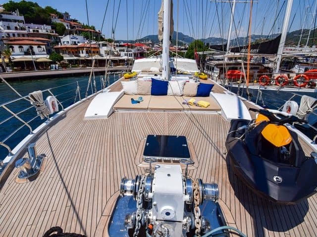 Ubi Bene deck