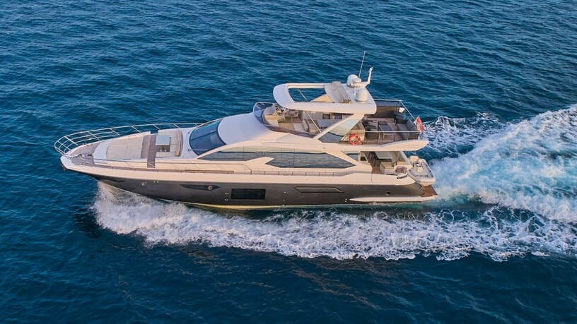 White Azimut 53 Fly cabin