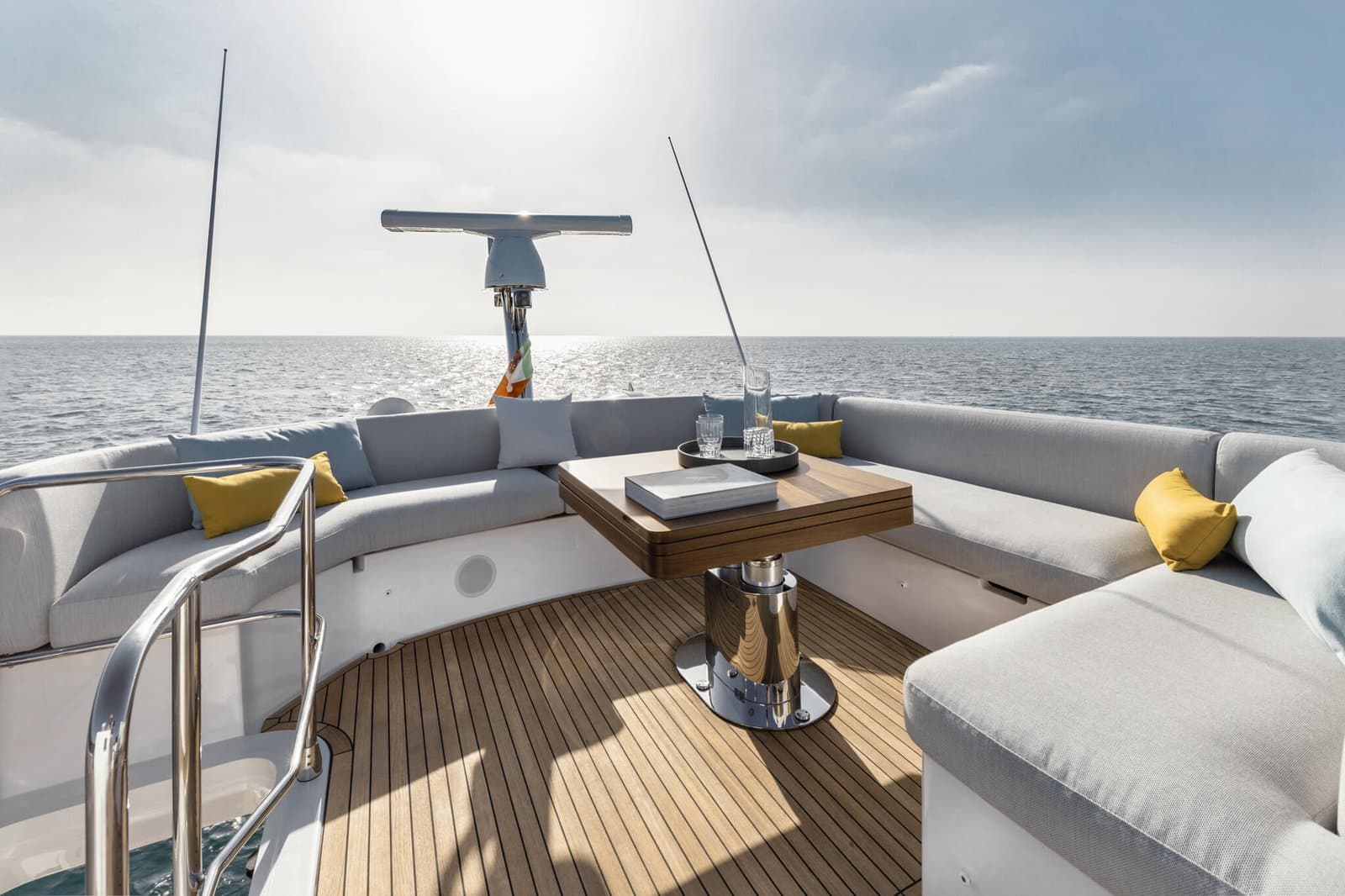 White Azimut 53 Fly interior