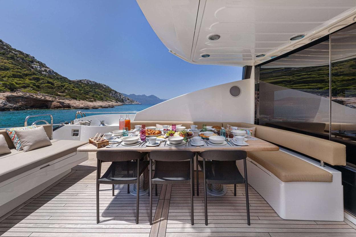 Blade 6 cabin