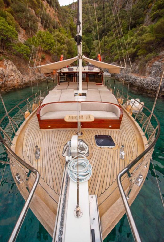 Opulence at Sea: A Luxurious Yacht Charter with Stunning Interior Design